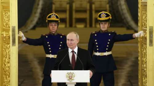 Επιστροφή Πούτιν στο προσκήνιο με επισκέψεις σε Ηνωμένα Αραβικά Εμιράτα και Σαουδική Αραβία