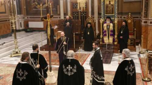 Live η Aκολουθία των Αγίων Παθών από τη Μητρόπολη Αθηνών