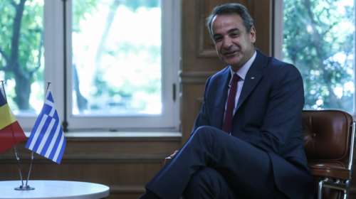 Ο Μητσοτάκης έβαλε φρένο στα σενάρια πρόωρων εκλογών το φθινόπωρο, αλλά άρχισε η συζήτηση του... ανασχηματισμού