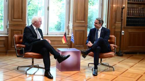 Μητσοτάκης σε Σταϊνμάιερ: Ζωντανό το ζήτημα των γερμανικών επανορθώσεων - "Είναι λήξαν", απάντησε στη Σακελλαροπούλου