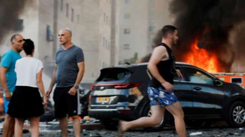 Φλέγεται το Ισραήλ: Η Χαμάς εκτόξευσε 5.000 ρουκέτες - Μάχες σε ισραηλινά εδάφη, βομβαρδισμοί στη Γάζα