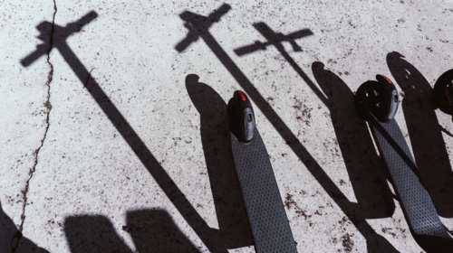 Ηλεκτρικό πατίνι στην πόλη