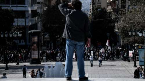 Η Οδύσσεια ενός Λαρισαίου φοιτητή για μεταγραφή από τη Ρόδο στο Βόλο:  Η απώλεια του πατέρα του και τα οικονομικά προβλήματα