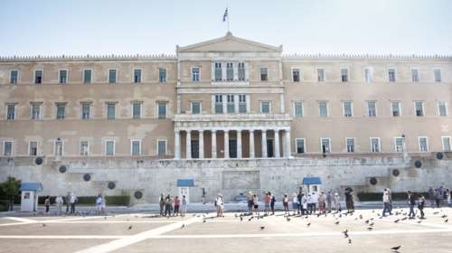 Εξεταστική για τις υποκλοπές: Τρικλοποδιά στον ΣΥΡΙΖΑ από Βαρουφάκη, Βελόπουλο και ΚΚΕ