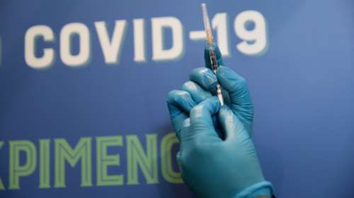 Σε έξαρση ο κορονοϊός: Οδηγίες Τζανάκη για τα εμβόλια covid και γρίπης - Πότε και ποια πρέπει να κάνουμε