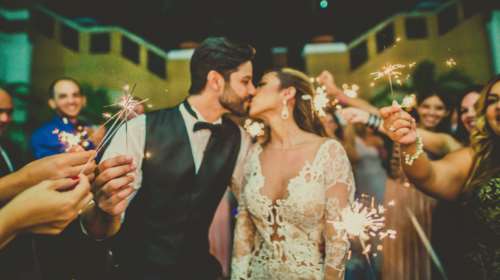 Κρήτη η... ανυπότακτη: Γάμοι σε βάρδιες και τετραήμερα γλέντια - Τα κόλπα για να ξεφύγουν από το όριο των 50 ατόμων