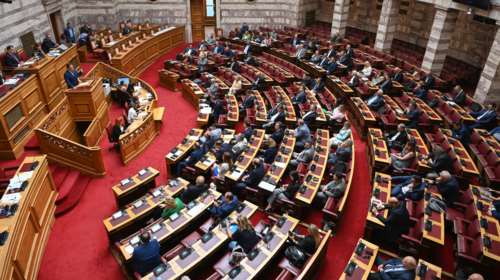 Βουλή: Ψηφίστηκε το εργασιακό νομοσχέδιο - Με 158 ψήφους &quot;υπέρ&quot; και 138 &quot;κατά&quot;