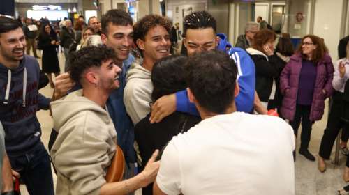 Αποθεώθηκε ο Καραλής για το χάλκινο μετάλλιο στο Παγκόσμιο - Τον σήκωσαν στα χέρια [βίντεο]