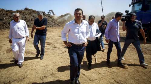 Συγγενείς θυμάτων στο Μάτι κατά Τσίπρα: Δεν ανεχόμαστε τη χρήση της τραγωδίας για προσωπική αποκατάσταση