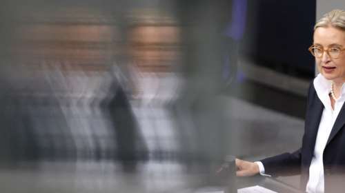 Άλις Βάιντελ: Λεσβία με σύντροφο από τη Σρι Λάνκα και παππού Ναζί διορισμένο από τον Χίτλερ - Αυτή είναι η ηγέτιδα του ακροδεξιού AfD