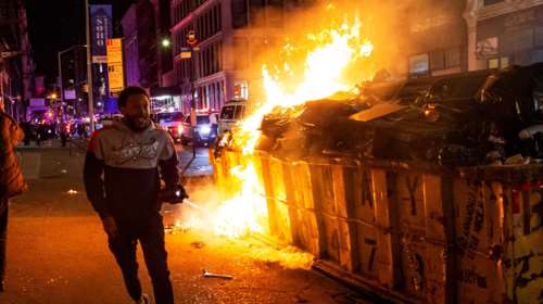 Χάος στις ΗΠΑ από τη δολοφονία του Τζόρτζ Φλόιντ: Απαγόρευτηκε η κυκλοφορία στη Νέα Υόρκη