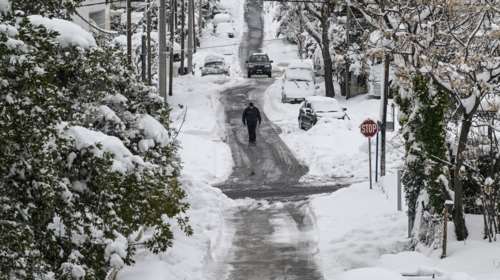 Κακοκαιρία Barbara έως την Πέμπτη: Πυκνές χιονοπτώσεις το απόγευμα στην Αττική - Οι 12 δύσκολες περιοχές