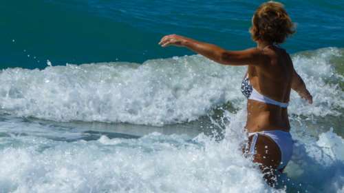 Καιρός τύπου Hot–Dry–Windy: Δυνατά μελτέμια και θερμοκρασία στους 41 βαθμούς - Πολύ υψηλός κίνδυνος πυρκαγιάς σε 7 περιφέρειες