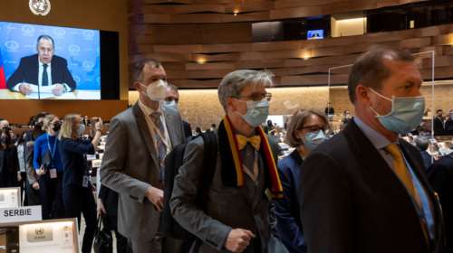 Χαστούκι στον Λαβρόφ- Διπλωμάτες αποχώρησαν από την αίθουσα μόλις εμφανίστηκε [εικόνες - βίντεο]