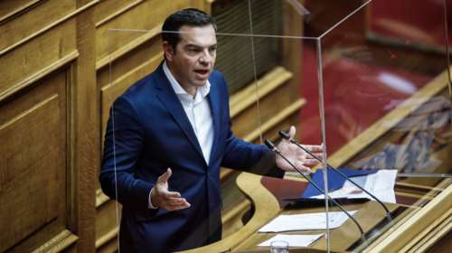 Επίκαιρη ερώτηση Τσίπρα σε Μητσοτάκη για το γεύμα και τον συνωστισμό στην Ικαρία