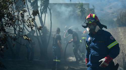 Σπίτια έγιναν στάχτη στην Κερατέα: Ανυπολόγιστες ζημιές στους οικισμούς Πλάκα και Μαρκάτι [εικόνες - βίντεο]