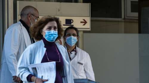 Κορονοϊός: Θέμα ωρών η επιστράτευση ιδιωτών γιατρών - Άκαρπη η τηλεδιάσκεψη Κικίλια με τους Ιατρικούς Συλλόγους