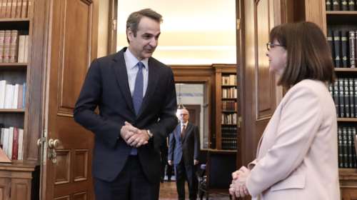 Ηχηρό μήνυμα Μητσοτάκη στην Αγκυρα - Η Αθήνα ετοιμάζεται για τη νέα κρίση - Η Τουρκία βάζει φωτιά με τις γεωτρήσεις
