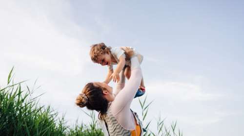 Επίδομα παιδιού: Έως σήμερα το απόγευμα οι νέες αιτήσεις – Για ποιους &quot;κόβεται&quot; από την 1η Ιουλίου