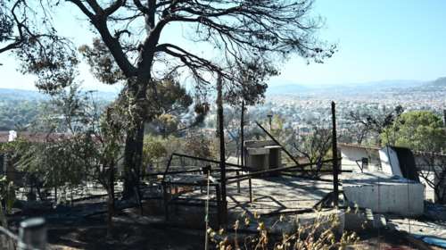 Αποθεώνει τον Ρουβίκωνα η εκκλησία για την προσφορά του στη φωτιά της Πεντέλης: &quot;Η Αγία Παρασκευή να σας ευλογεί&quot;