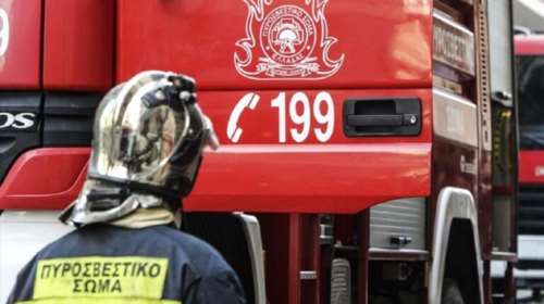 Αγία Παρασκευή: Αυτοκίνητο τυλίχθηκε στις φλόγες εν κινήσει [βίντεο]