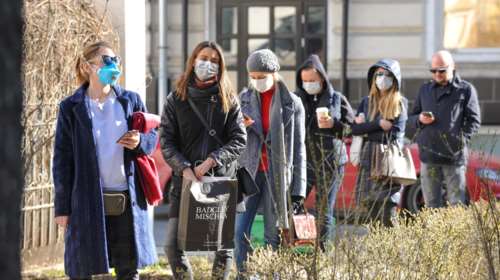 Μετά από 840 κρούσματα ο Πούτιν κλείνει επιτέλους τα εστιατόρια και καφέ της χώρας