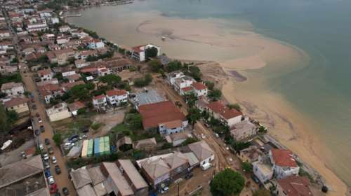 Κακοκαιρία Elias: Μέσα στη λάσπη o Βόλος, χωρίς νερό και ρεύμα - 10 συγκλονιστικές εικόνες του Reuters