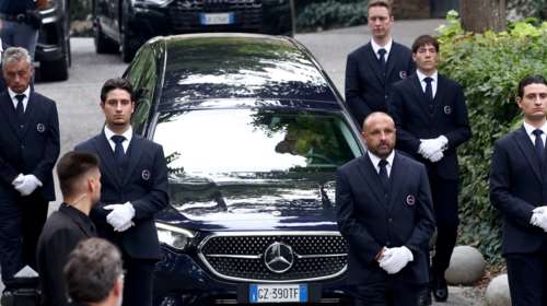 Τζόρτζιο Αρμάνι: Στη Ριβάλτα της βόρειας Ιταλίας η κηδεία του - Σε πολύ στενό κύκλο [εικόνες - βίντεο]