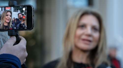 Η Καρυστιανού αρνείται να παραιτηθεί και προκαλεί τους συγγενείς στον σύλλογο - "Εχω πνευματικό και ηγουμένη"