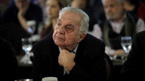 Αλέκος Φλαμπουράρης: Οι παλιοί του σύντροφοι τον αποχαιρετούν - &quot;Θα μας λείψεις παππού&quot;