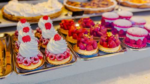 Εορτολόγιο: Ποιοι γιορτάζουν σήμερα, Παρασκευή 9 Φεβρουαρίου