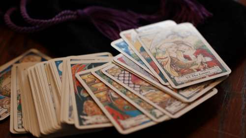 Ρόδος: Στο εδώλιο &quot;μαϊμού&quot; μέντιουμ για τον βιασμό 17χρονης