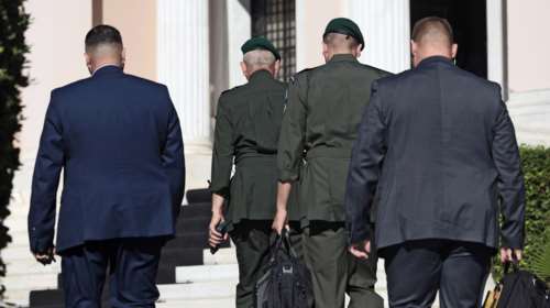 Έκτακτο ΚΥΣΕΑ για τη Μέση Ανατολή: Το σχέδιο εκκένωσης Ελλήνων από τον Λίβανο και το μεταναστευτικό