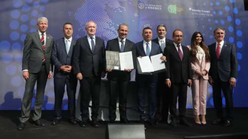 Υπογράφτηκε η συμφωνία για την Atlantic-See LNG Trade: Μεταφορά αμερικανικού LNG μέσω Ελλάδας στην Ανατολική Ευρώπη