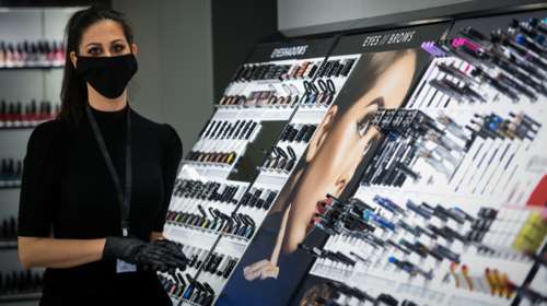 Lockdown: Στοπ στις πωλήσεις καλλυντικών από τα σούπερ μάρκετ - Ποια προϊόντα αφορά