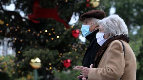 Εξαδάκτυλος: Μόνο όταν δούμε διφήφιο αριθμό διασωληνωμένων θα είμαστε σε "ασφαλή νερά"