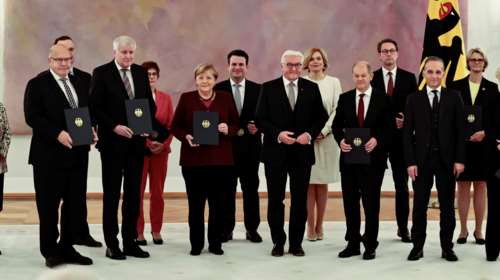 Τέλος εποχής για την Άνγκελα Μέρκελ μετά από 16 χρόνια: Απαλλάχθηκε και επίσημα από τα καθήκοντά της [Εικόνες]