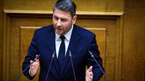 ΠΑΣΟΚ: Ποδαρικό στο 2025 με την πρώτη επίκαιρη ερώτηση Ανδρουλάκη στον Μητσοτάκη, ως αρχηγός της αξιωματικής αντιπολίτευσης