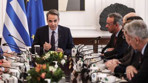 Σε βαρύ κλίμα η συνεδρίαση του υπουργικού: Μέτρα στήριξης των οικογενειών των θυμάτων - Ανησυχία για τα γκάλοπ