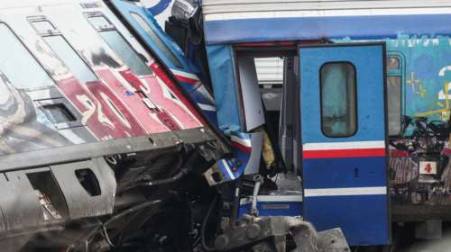 Τραγωδία στα Τέμπη: Οι οικογένειες να ζητήσουν δέσμευση της περιουσίας της εταιρείας, λέει δικηγόρος θυμάτων [βίντεο]