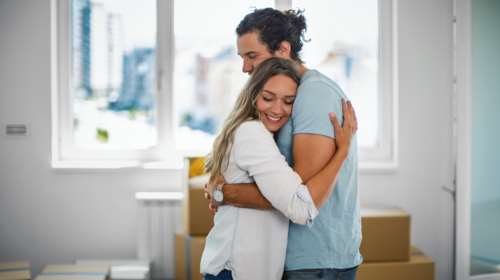 Πόσες αγκαλιές χρειαζόμαστε καθημερινά; - Η καθοριστική σημασία της αγκαλιάς στην υγεία