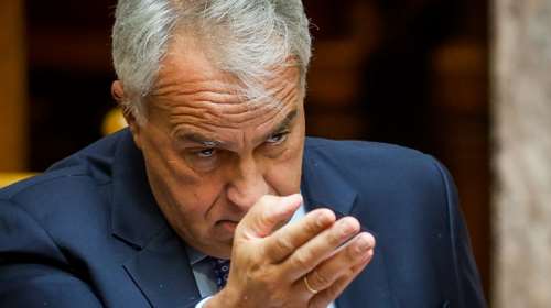 Μετά τα 4 τοστ ήρθε και η... μία φλούδα καρπούζι του Βορίδη- Οργή στο Twitter: "κ. Μάκη, μας κακομαθαίνετε"