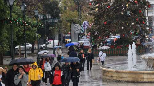 Δυνατή βροχή στην Αττική: Επιδείνωση του καιρού τις επόμενες ώρες - Πού αναμένονται ισχυρά φαινόμενα τη Δευτέρα