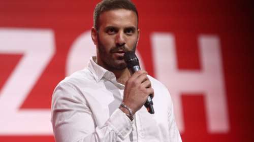 Εκτός Ευρωομάδας του ΣΥΡΙΖΑ ο Νίκος Παππάς: Γρονθοκόπησε Ελληνα δημοσιογράφο στο Στρασβούργο