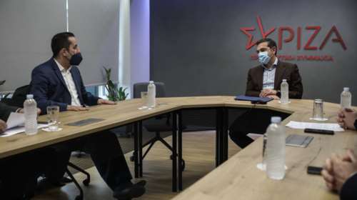 Τσίπρας σε δημάρχους της Αθήνας: Ο φόβος είναι να περάσουν και άλλα κόστη στον πολίτη - &quot;Ξανάρχονται δύσκολες ημέρες&quot;