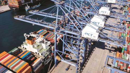 Στρατηγική συνέπεια και ανάπτυξη στο λιµάνι του Πειραιά