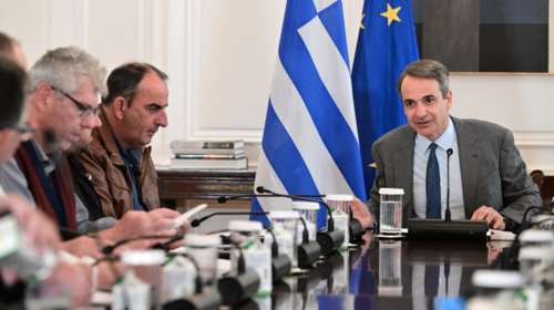 Μητσοτάκης σε αγρότες Θεσσαλίας: Πολλά από τα αιτήματά σας είναι δίκαια - Κάνουμε μεγάλη προσπάθεια να τα ικανοποιήσουμε