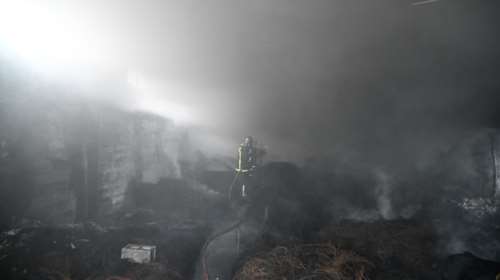 Μυστήριο στον Ασπρόπυργο: Βρέθηκε σορός ατόμου μετά από κατάσβεση πυρκαγιάς