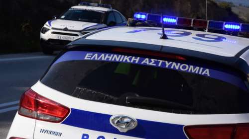 Αγρια Δύση στο Ηράκλειο: Γάζωσαν με καλάσνικοφ αυτοκίνητο - Στο νοσοκομείο 23χρονος με τραύμα στην πλάτη