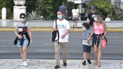 Επικίνδυνο &quot;κοκτέιλ&quot; κορονοϊού και ιού γρίπης φοβούνται οι επιστήμονες για τον χειμώνα